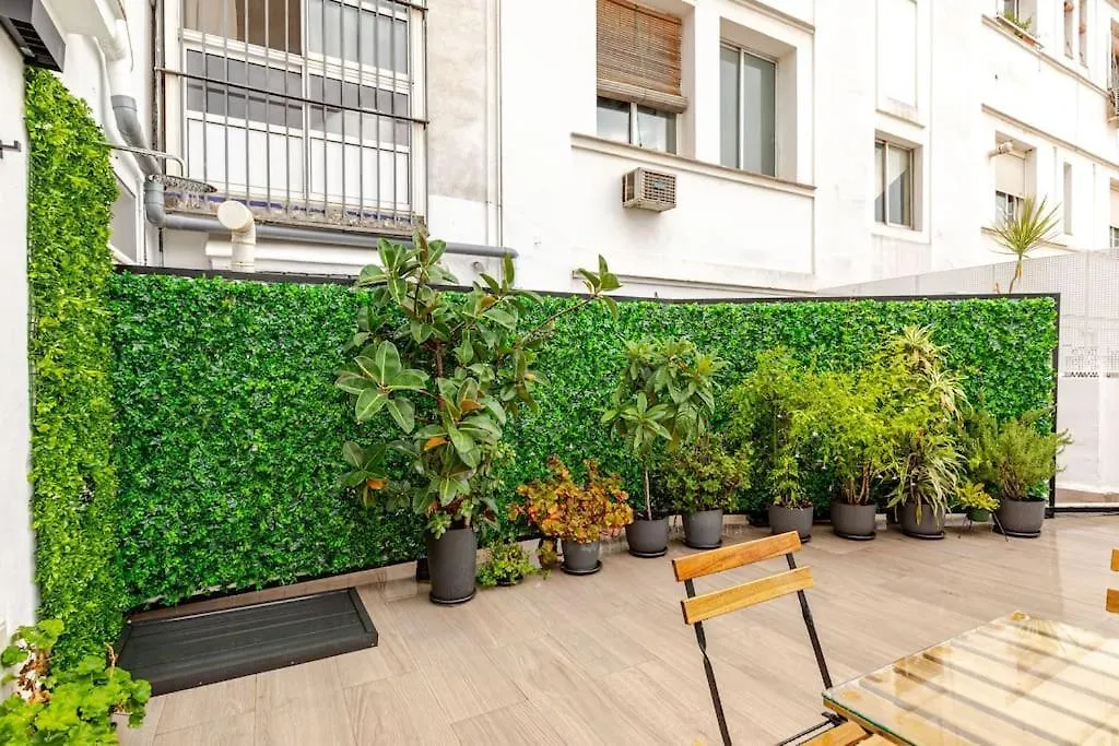 New! Cozy For Couples With Private Patio Apartman Sevilla Spanyolország