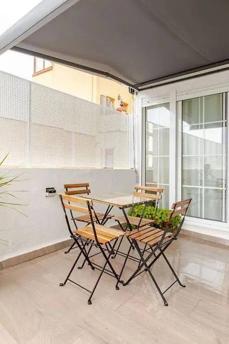 New! Cozy For Couples With Private Patio Apartment Seville