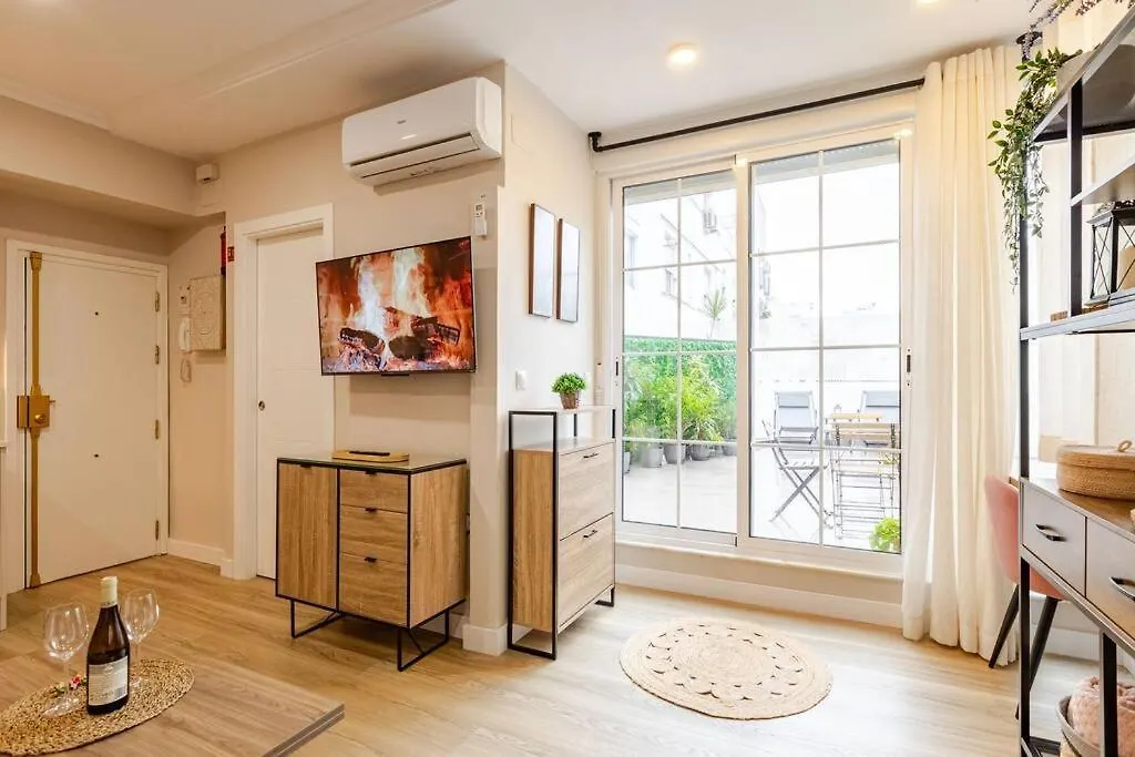 New! Cozy For Couples With Private Patio Apartment Seville 0*,