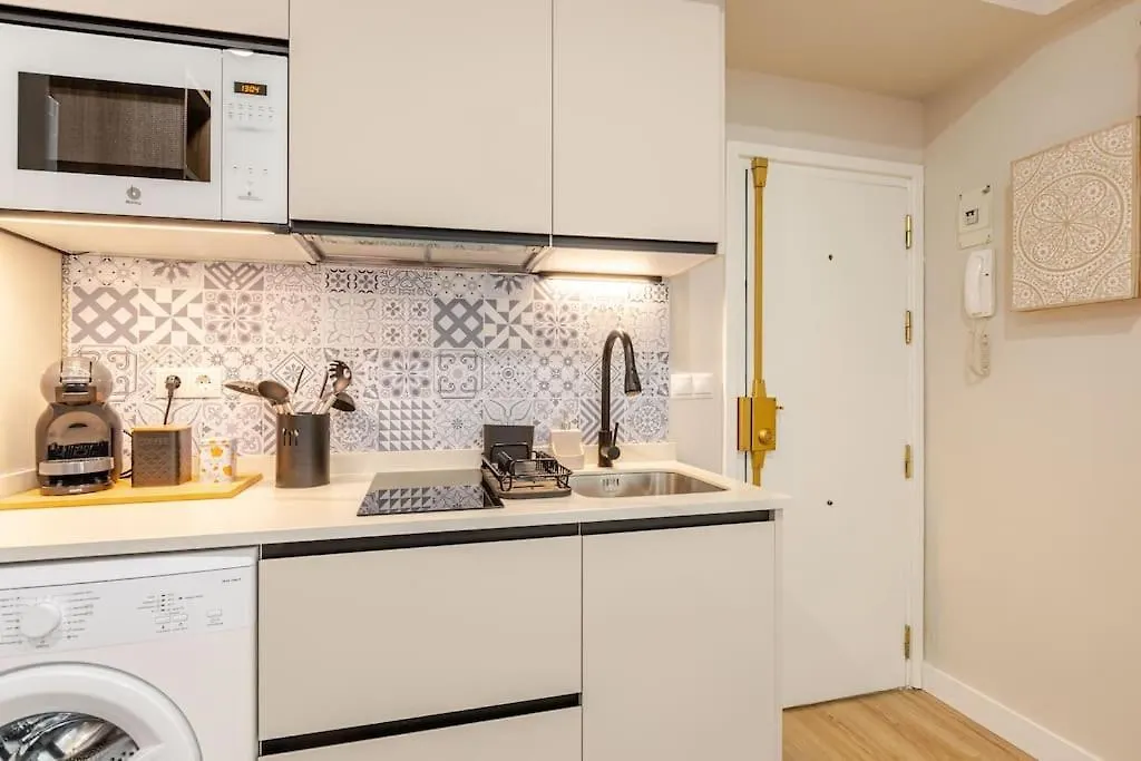 New! Cozy For Couples With Private Patio Apartment Seville